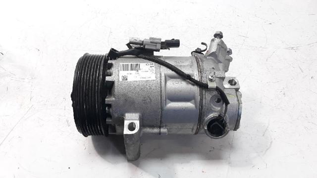 Compressor de aparelho de ar condicionado 926000734R RENAULT