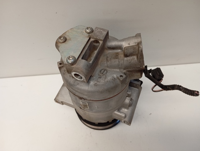 Compressor de aparelho de ar condicionado 926000734R RENAULT