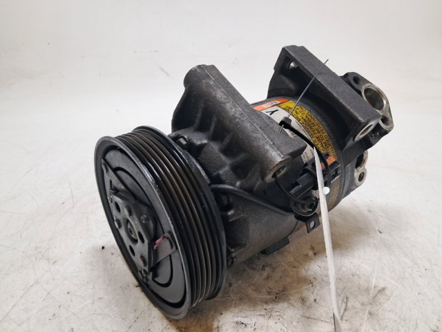 Compressor de aparelho de ar condicionado 926001F710 NISSAN