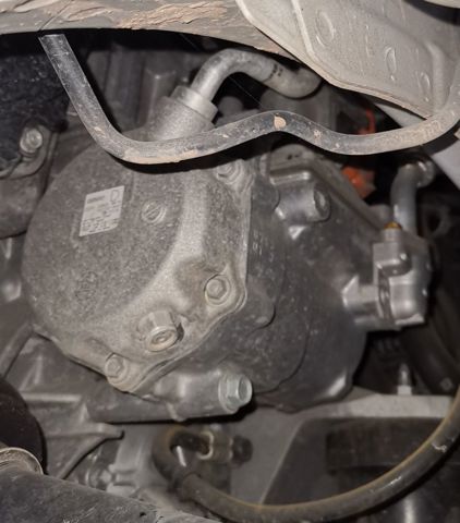 Compressor de aparelho de ar condicionado 926003NF0A NISSAN