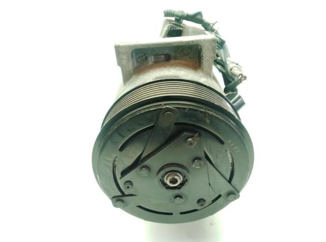 Compressor de aparelho de ar condicionado 926007953R RENAULT