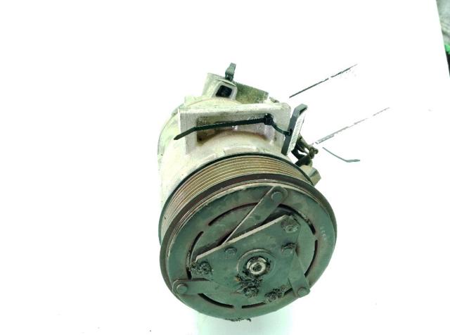 Compressor de aparelho de ar condicionado 926007953R RENAULT