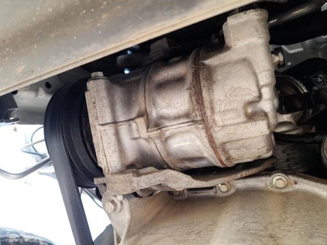 Compressor de aparelho de ar condicionado 926009307R RENAULT