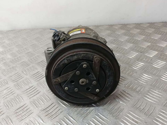 Compressor de aparelho de ar condicionado 926009F510 NISSAN