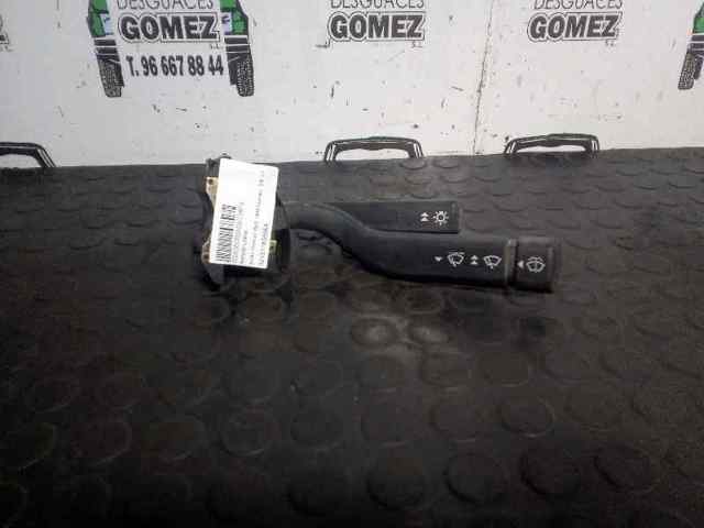 Comutador direito instalado na coluna da direção 92VB11K665AA FORD