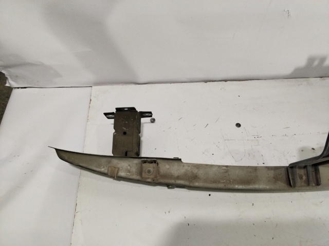 Reforçador do pára-choque dianteiro 93161896 OPEL