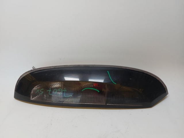 Lanterna traseira esquerda 93170222 OPEL