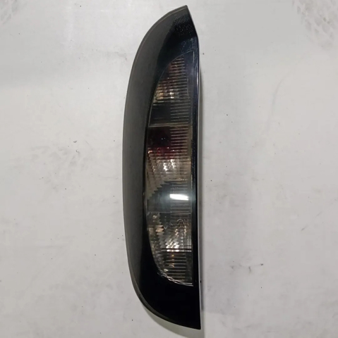 Lanterna traseira esquerda 93170222 OPEL