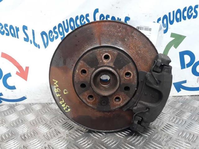 Cubo dianteiro 93178651 OPEL