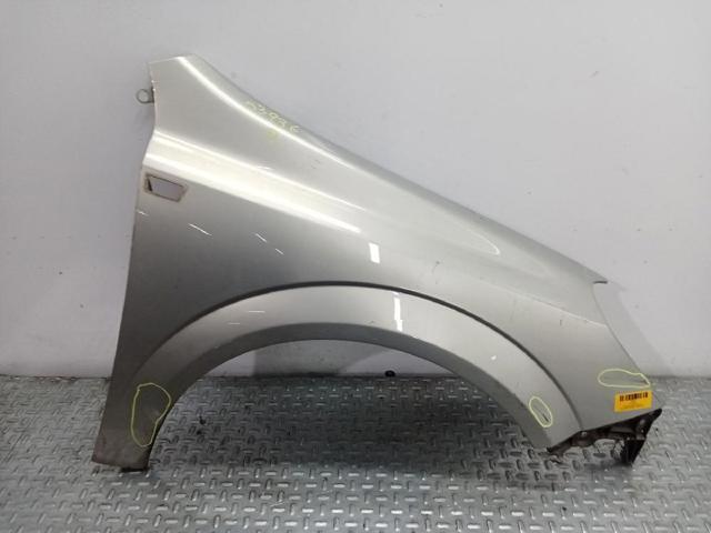 Pára-lama dianteiro direito 93178667 OPEL