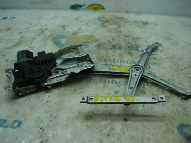 Mecanismo de acionamento de vidro da porta dianteira esquerda 93178695 OPEL