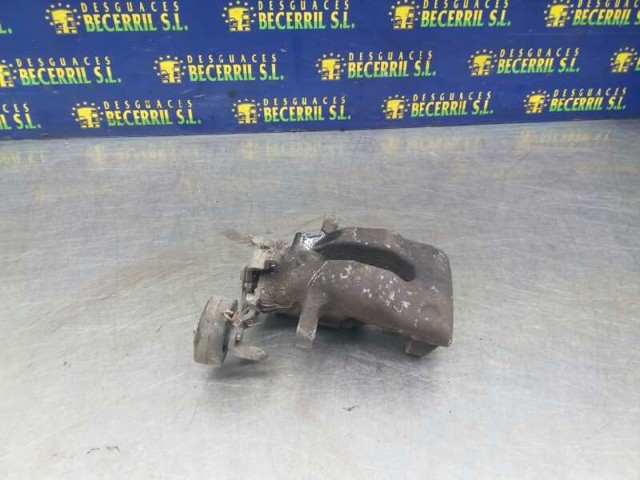 Suporte do freio traseiro direito 93179159 OPEL