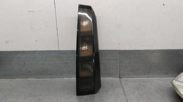 Lanterna traseira direita 93187880 OPEL