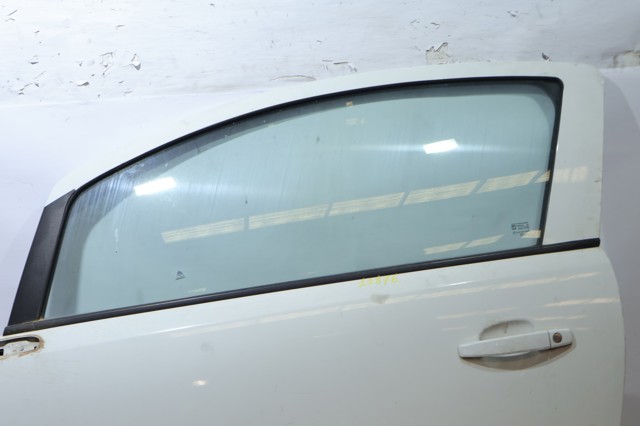 Porta dianteira esquerda 93191126 OPEL