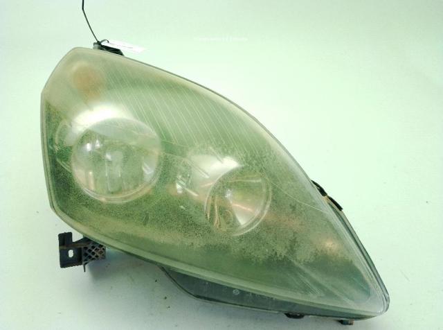 Luz direita 93192444 OPEL