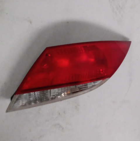 Lanterna traseira direita 93192473 OPEL