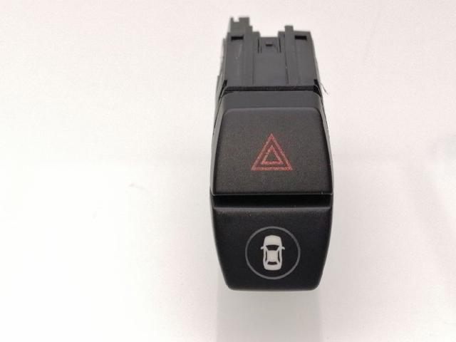 Botão de ativação do sinal de emergência 9354186 BMW