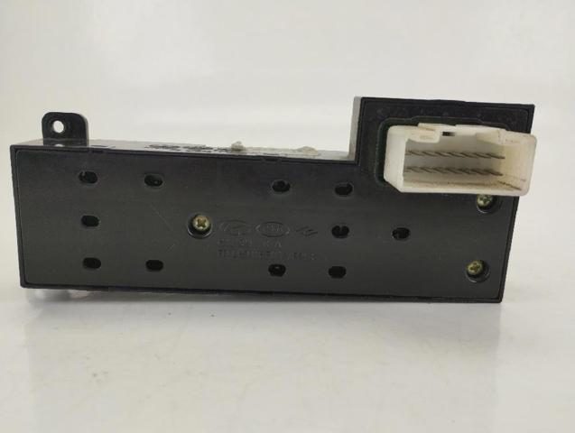 935702L010 Hyundai/Kia