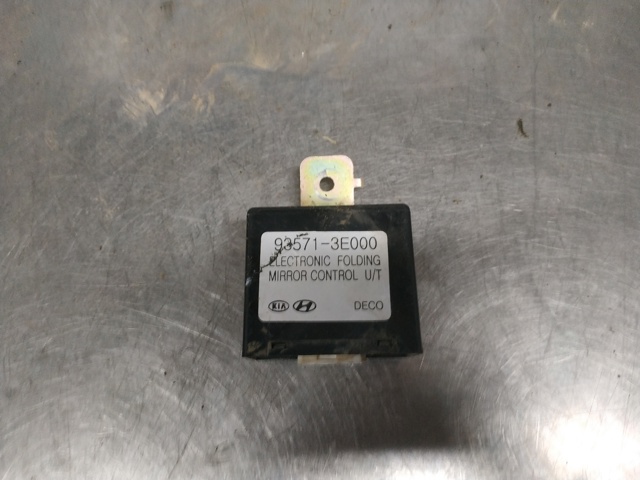 935713E000 Hyundai/Kia
