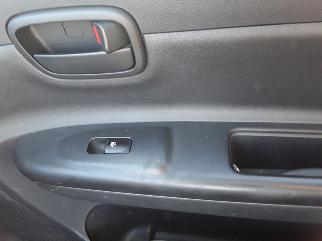 Unidade de botões traseira de controlo de elevador de vidro 935801E000 HYUNDAI
