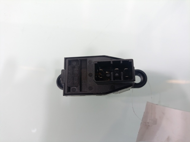 Botão dianteiro direito de ativação de motor de acionamento de vidro 935804A000 HYUNDAI