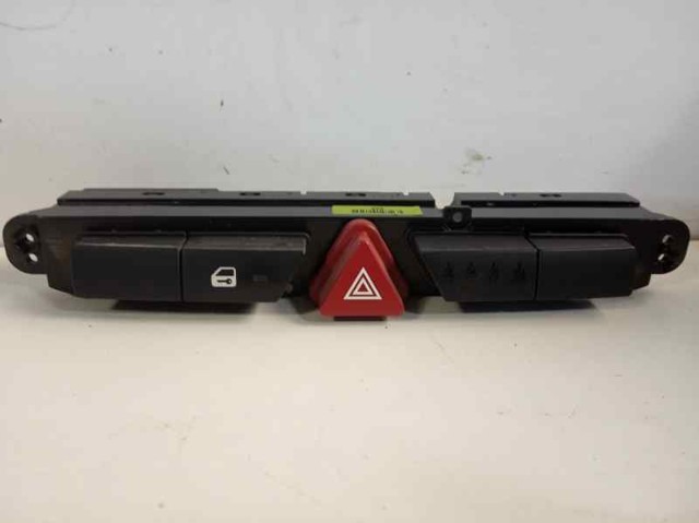 Botão de ativação do sinal de emergência 937001H010 HYUNDAI