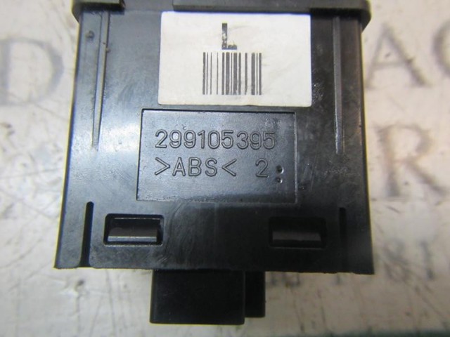 Botão de ativação do sinal de emergência 937901W000 HYUNDAI