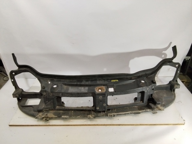 Suporte do radiador montado (painel de montagem de fixação das luzes) 93857691 OPEL