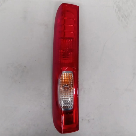 Placa sobreposta da luz traseira 93857705 OPEL