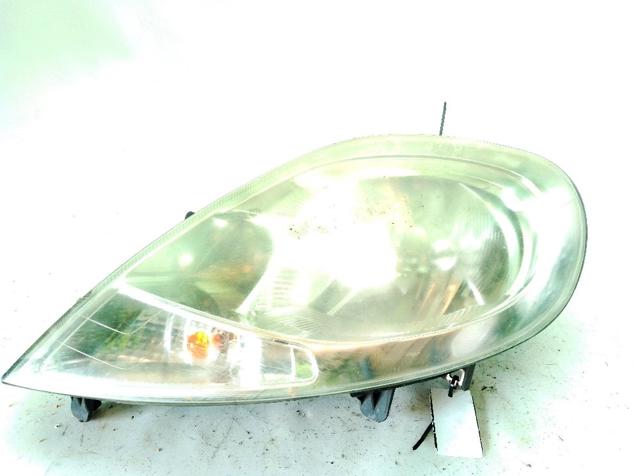 Luz esquerda 93864870 OPEL