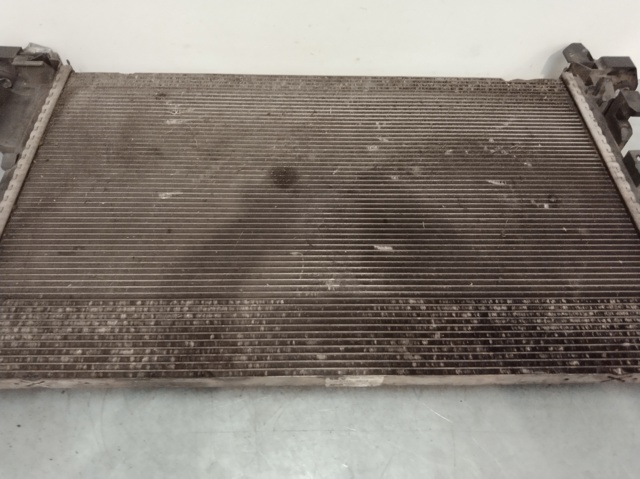 Radiador de esfriamento de motor 93868888 OPEL