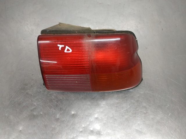 Lanterna traseira direita 93AG13N004AA FORD