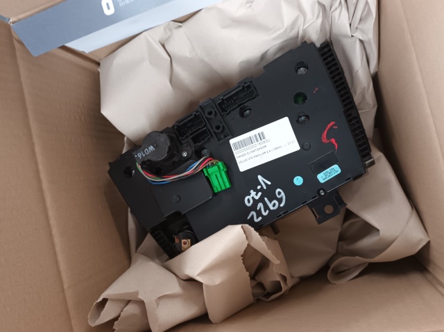 Unidade de controlo dos modos de aquecimento/condicionamento Volvo S60 1 RS, RH