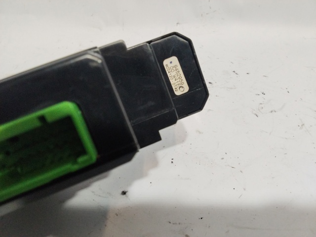 Unidade de botões dianteira esquerda de controlo de elevador de vidro 9452959 VOLVO