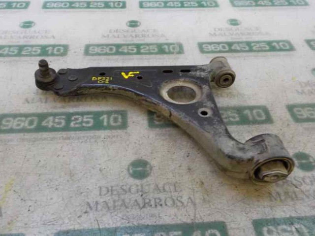 Braço oscilante inferior esquerdo de suspensão dianteira 94540668 OPEL