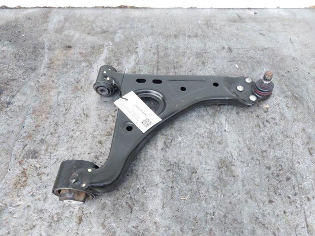 Braço oscilante inferior direito de suspensão dianteira 94540669 OPEL