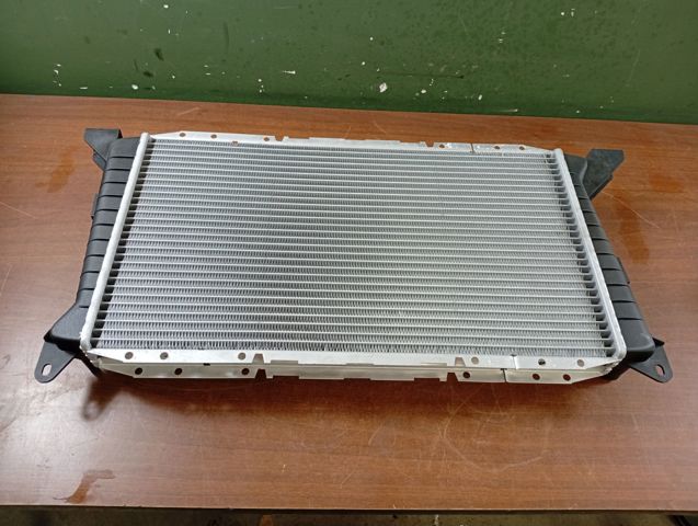 Radiador de esfriamento de motor 94VB8005AC FORD