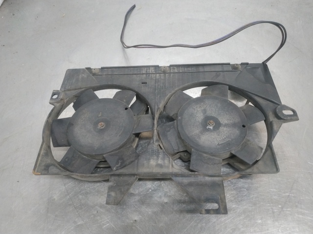 Difusor do radiador de aparelho de ar condicionado, montado com roda de aletas e o motor 94VB8C607CG FORD