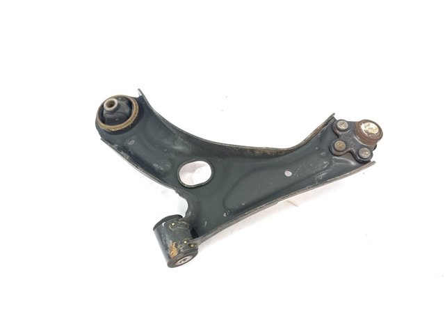 Braço oscilante inferior direito de suspensão dianteira 95017036 GM