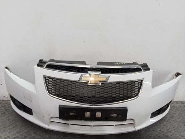 Pára-choque dianteiro Chevrolet Cruze  J300 ao melhor preço