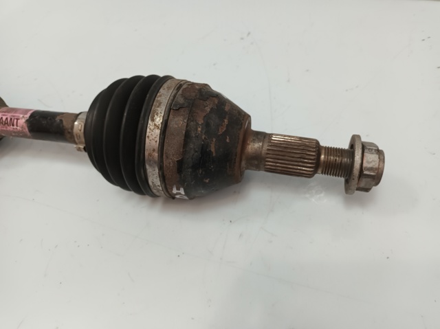 Semieixo (acionador) dianteiro esquerdo 95027717 OPEL