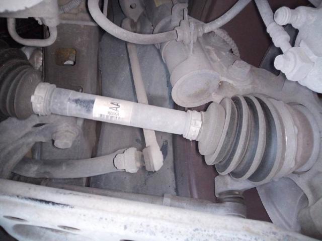 Semieixo (acionador) dianteiro esquerdo 95090834 OPEL