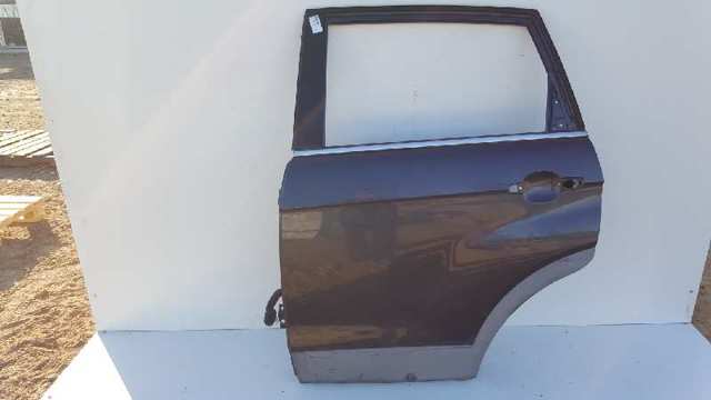 Porta traseira esquerda 95460132 GM