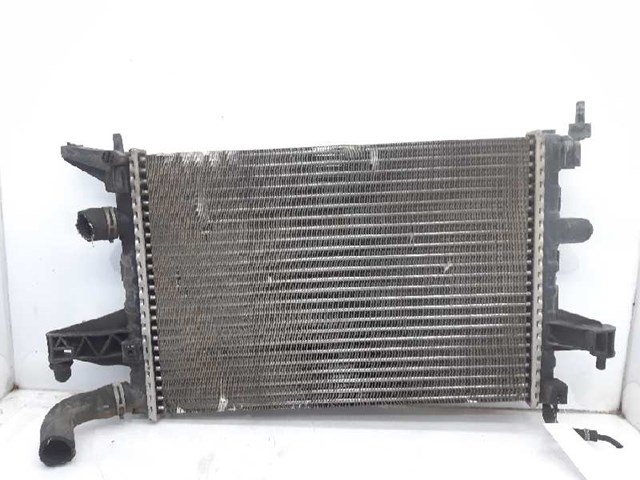 Radiador de esfriamento de motor 95513833 OPEL