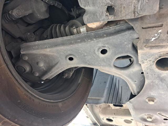 Braço oscilante inferior direito de suspensão dianteira 95514536 OPEL