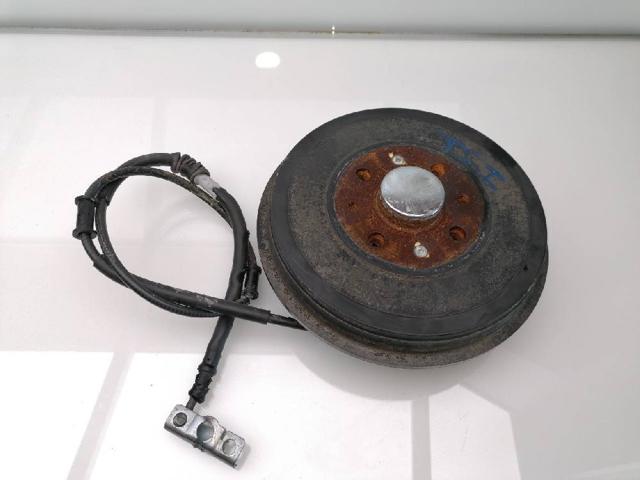 Cubo traseiro 95517150 OPEL
