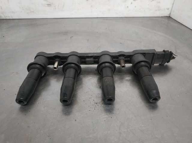 Bobina de ignição 95517924 OPEL