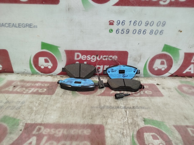 Sapatas do freio dianteiras de disco 95518217 OPEL