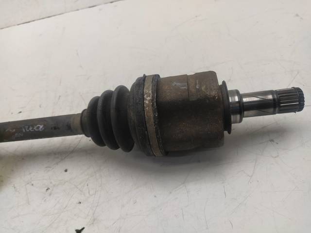 Semieixo (acionador) dianteiro esquerdo 95518746 OPEL