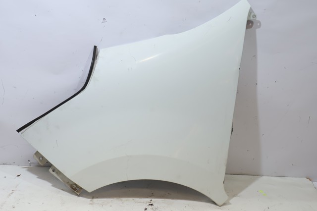 Pára-lama dianteiro esquerdo 95523012 OPEL